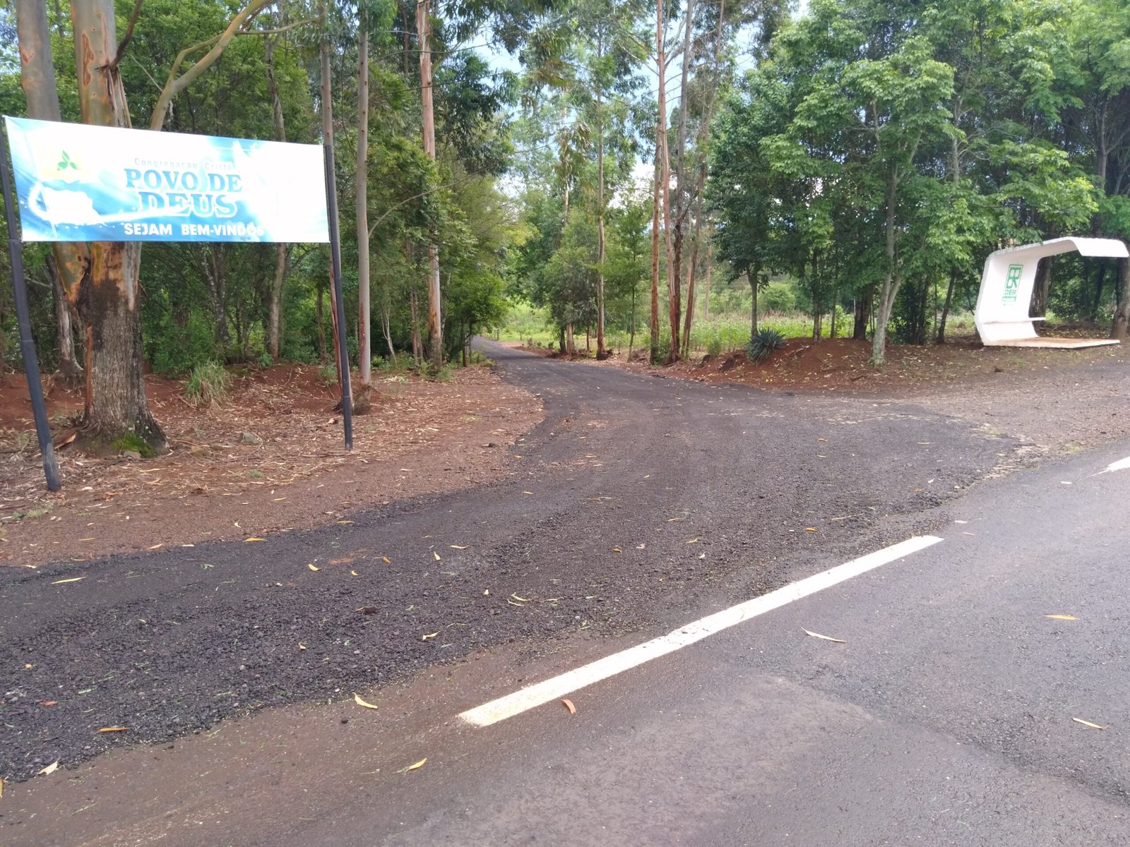 Parque Estadual do Espigão Alto (RS), Brasil. À direita, área em